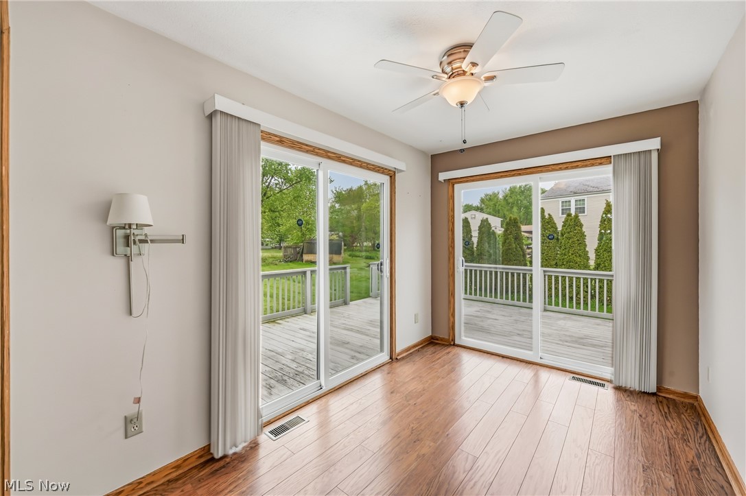 111 Greenfield Oval NW Warren OH 44483