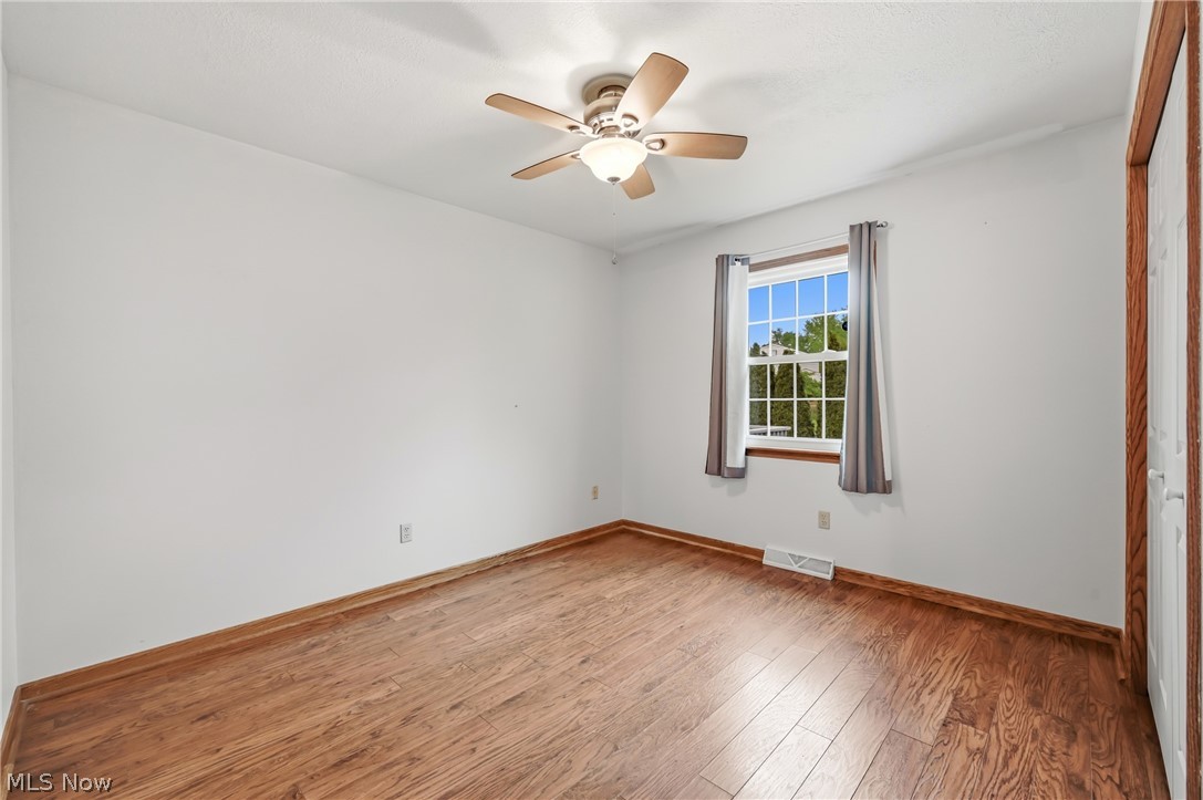 111 Greenfield Oval NW Warren OH 44483