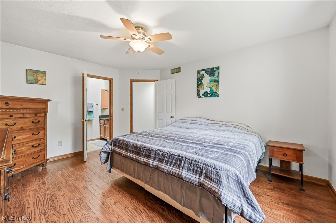 111 Greenfield Oval NW Warren OH 44483