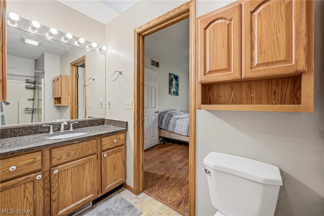 111 Greenfield Oval NW Warren OH 44483