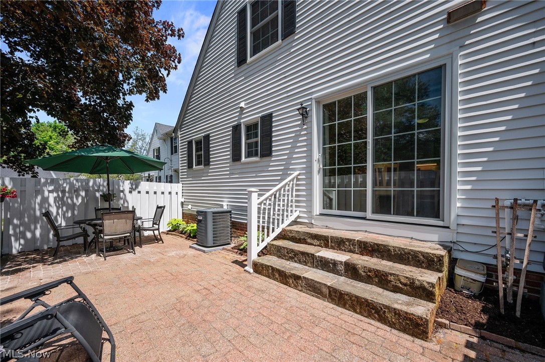 25 Commons Court Chagrin Falls OH 44022