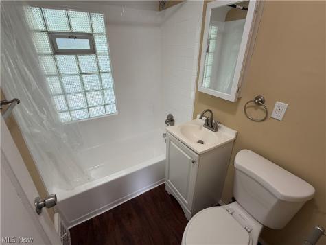 1542 E 256th Street Euclid OH 44132