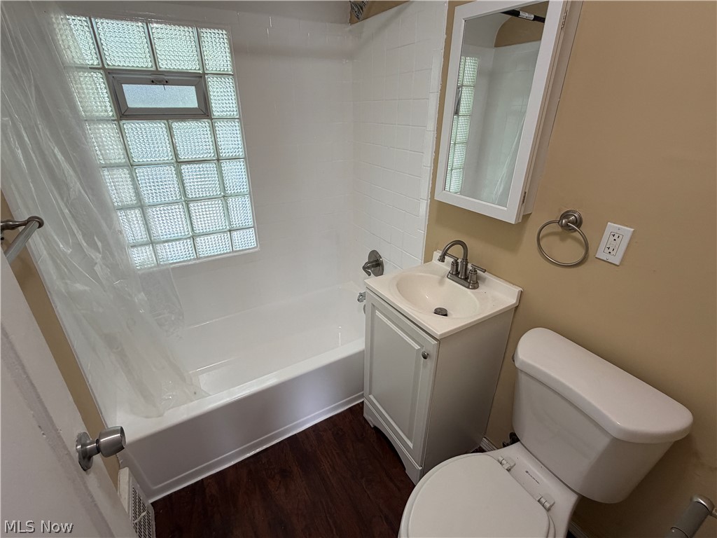 1542 E 256th Street Euclid OH 44132