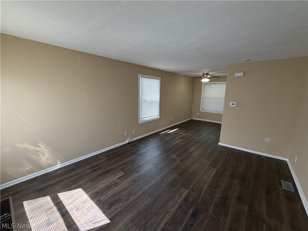 1542 E 256th Street Euclid OH 44132