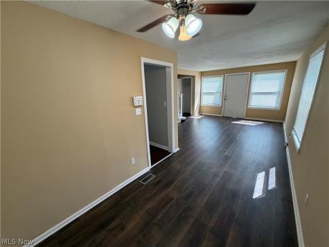 1542 E 256th Street Euclid OH 44132