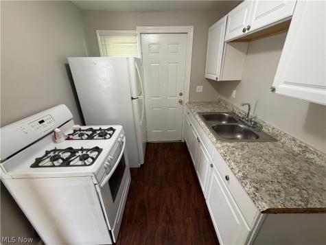 1542 E 256th Street Euclid OH 44132