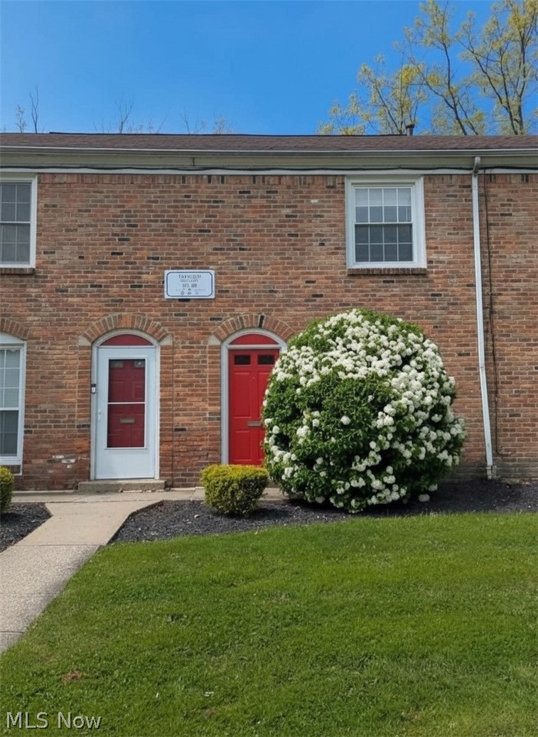 11 Trenton Square Euclid OH 44143