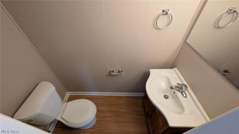 11 Trenton Square Euclid OH 44143