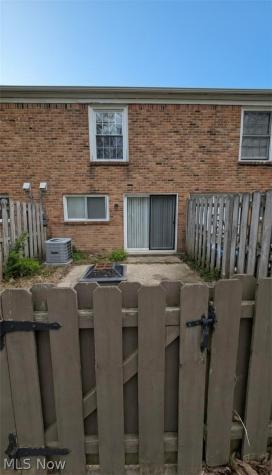 11 Trenton Square Euclid OH 44143
