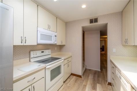 4812 Spruce Pine Way North Ridgeville OH 44039