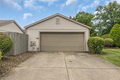 4812 Spruce Pine Way North Ridgeville OH 44039