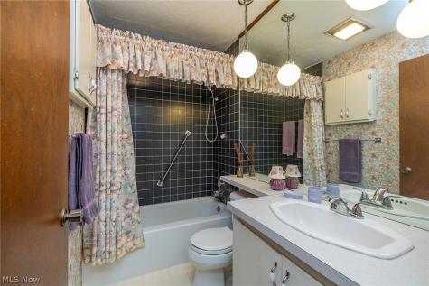 4812 Spruce Pine Way North Ridgeville OH 44039