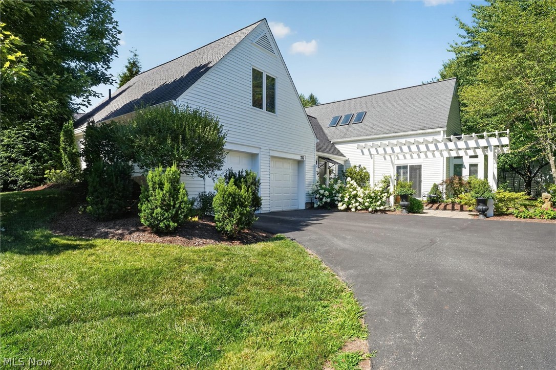 276 Tinkers Trail Aurora OH 44202