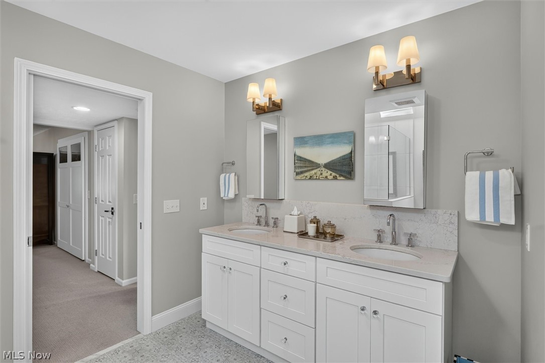 276 Tinkers Trail Aurora OH 44202