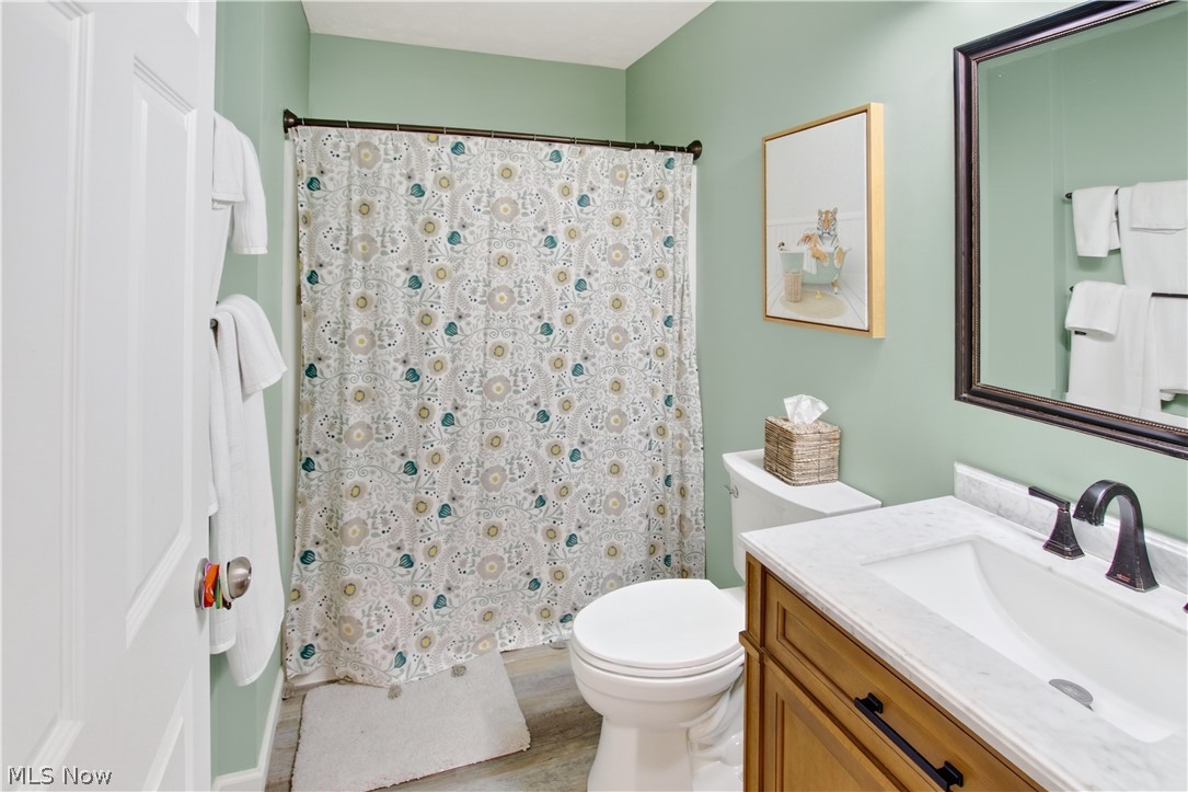 1506 Wellingshire Circle Cuyahoga Falls OH 44221