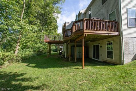 1506 Wellingshire Circle Cuyahoga Falls OH 44221