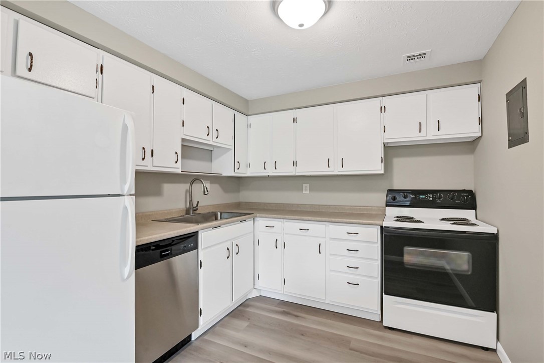 10301 Lake Avenue Cleveland OH 44102
