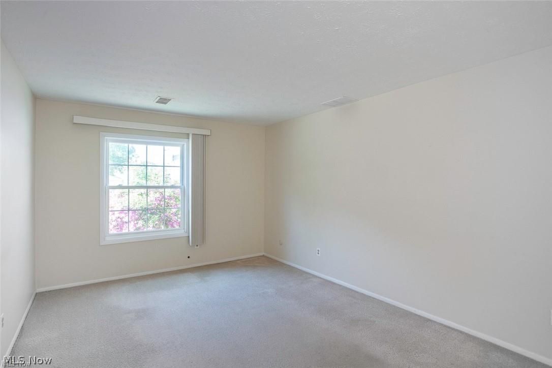 13662 Oakbrook Drive North Royalton OH 44133