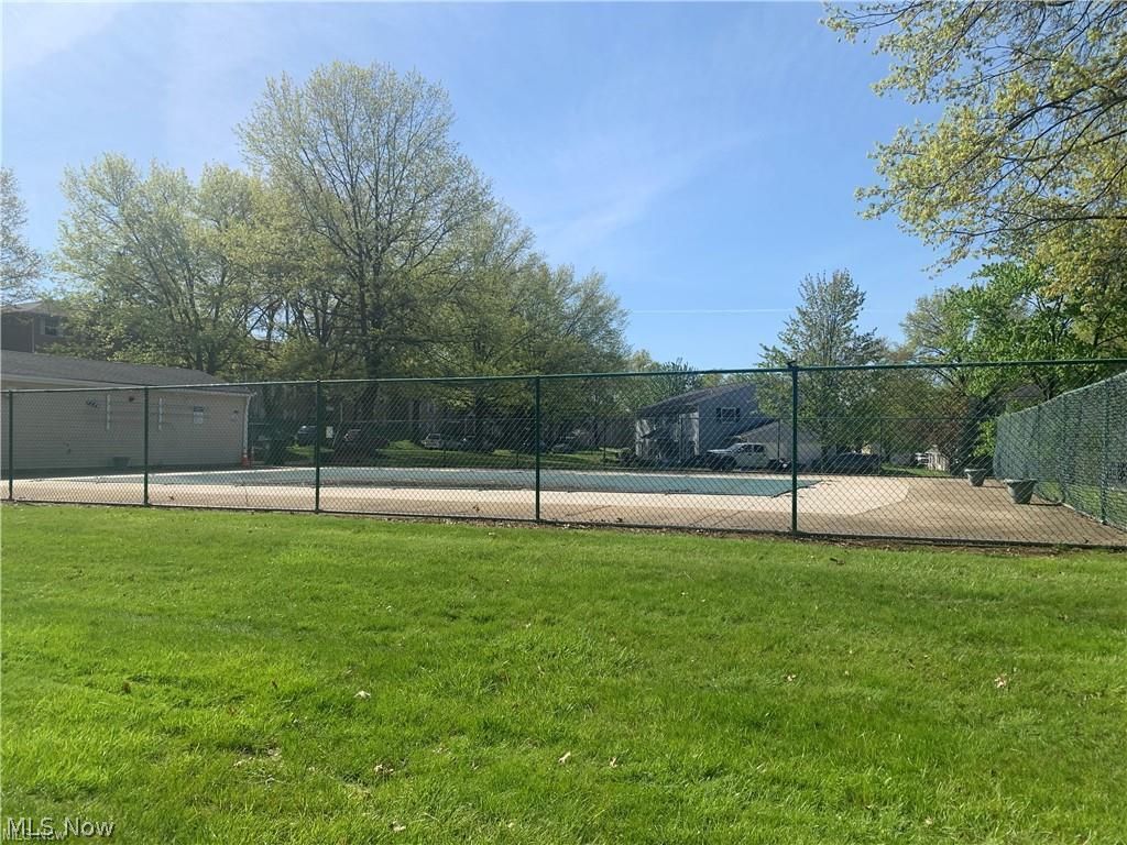 13662 Oakbrook Drive North Royalton OH 44133