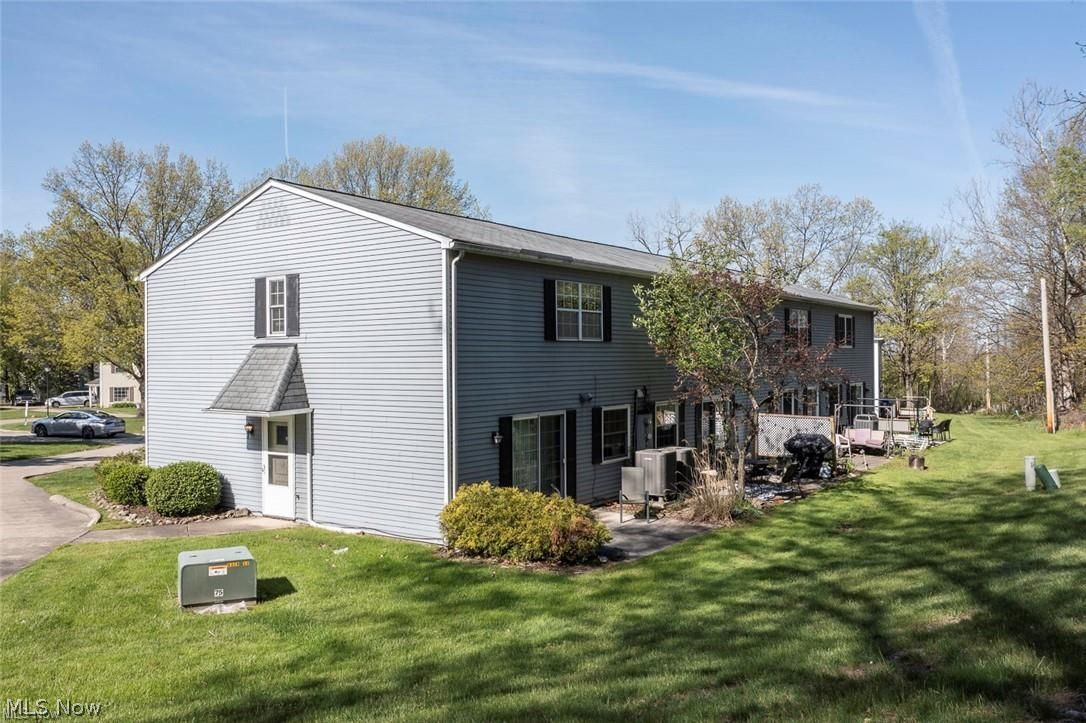 13662 Oakbrook Drive North Royalton OH 44133