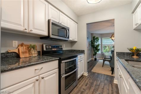 1855 Hamden Lane Stow OH 44224