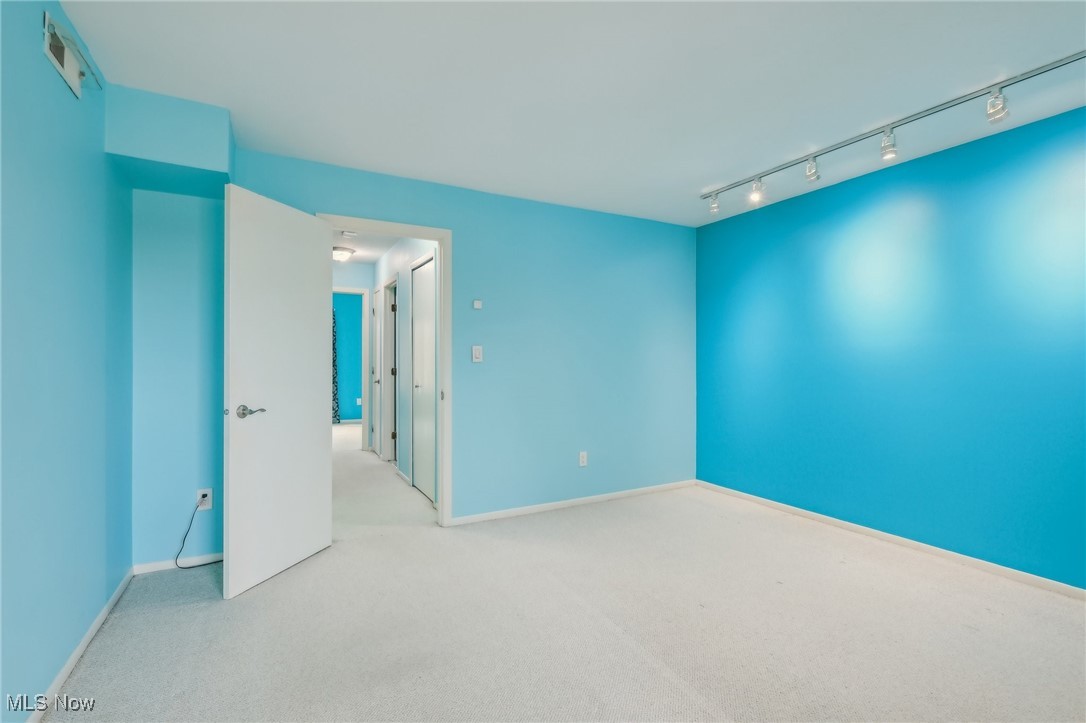 3484 Mayfield Road Cleveland Heights OH 44118