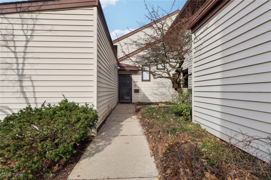 3484 Mayfield Road Cleveland Heights OH 44118