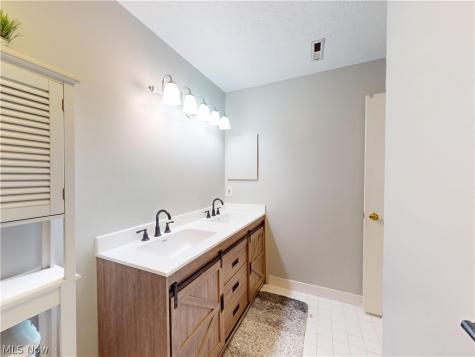 7095 Village Drive Mentor OH 44060