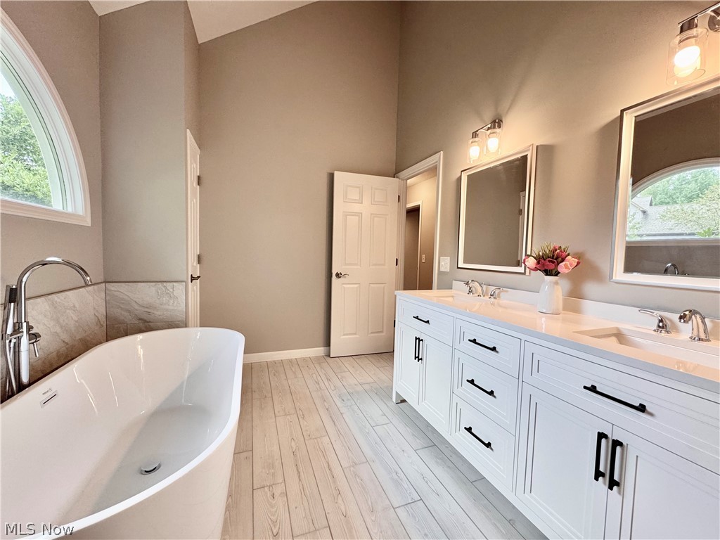 502 Dogwood Lane Auburn OH 44023