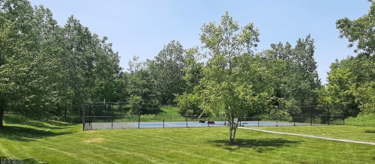 502 Dogwood Lane Auburn OH 44023