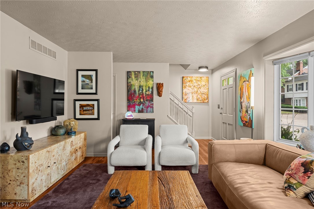 91 Yardley Lane Akron OH 44313