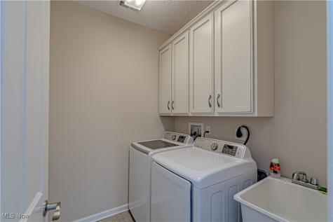 1493 Newman Drive Brunswick Hills OH 44212