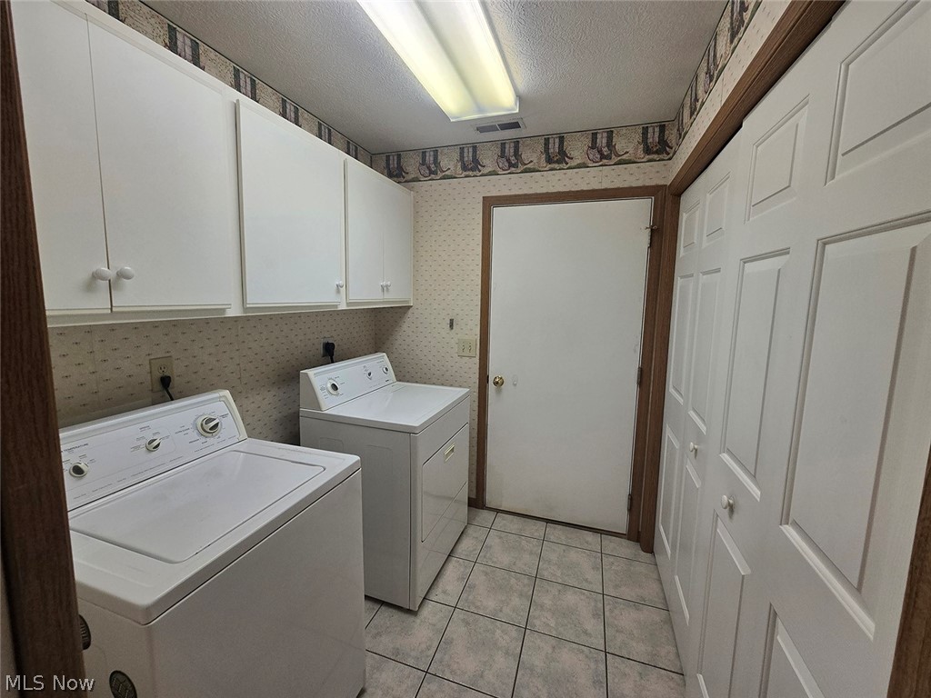 1425 Laurenbrook Lane NE Massillon OH 44646