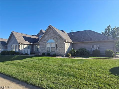 1425 Laurenbrook Lane NE Massillon OH 44646