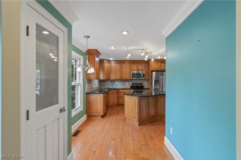 41 Hudson Common Drive Hudson OH 44236