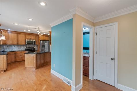 41 Hudson Common Drive Hudson OH 44236