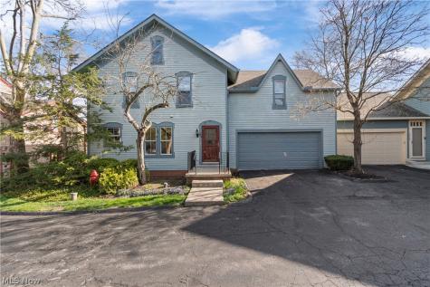 41 Hudson Common Drive Hudson OH 44236