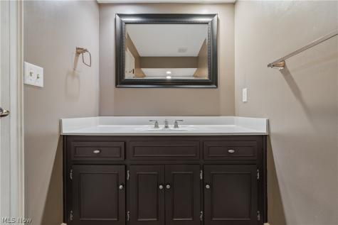 41 Hudson Common Drive Hudson OH 44236