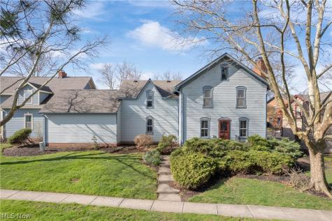41 Hudson Common Drive Hudson OH 44236