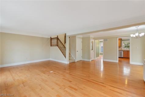 41 Hudson Common Drive Hudson OH 44236