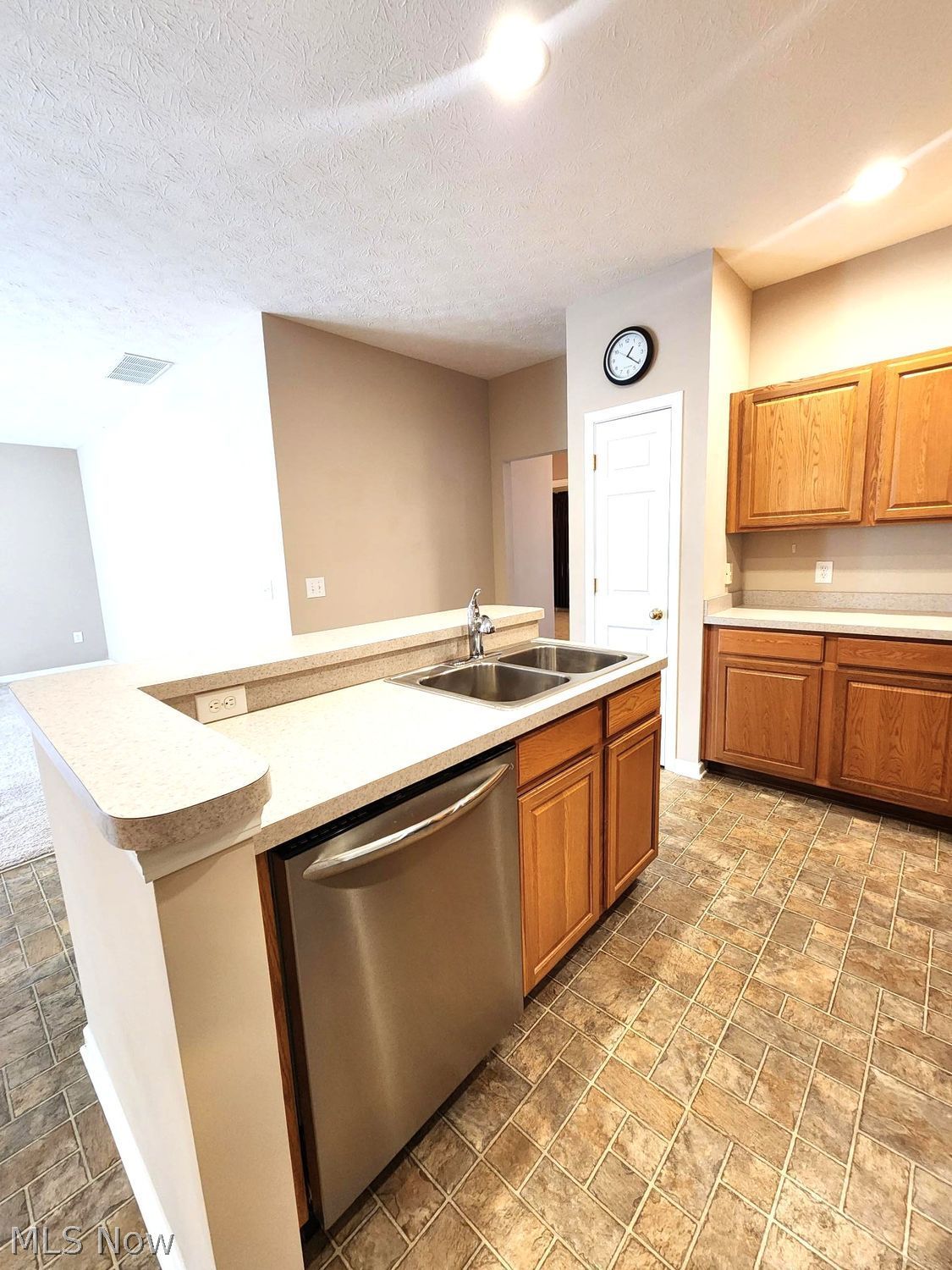 139 Richmond Court Elyria OH 44035
