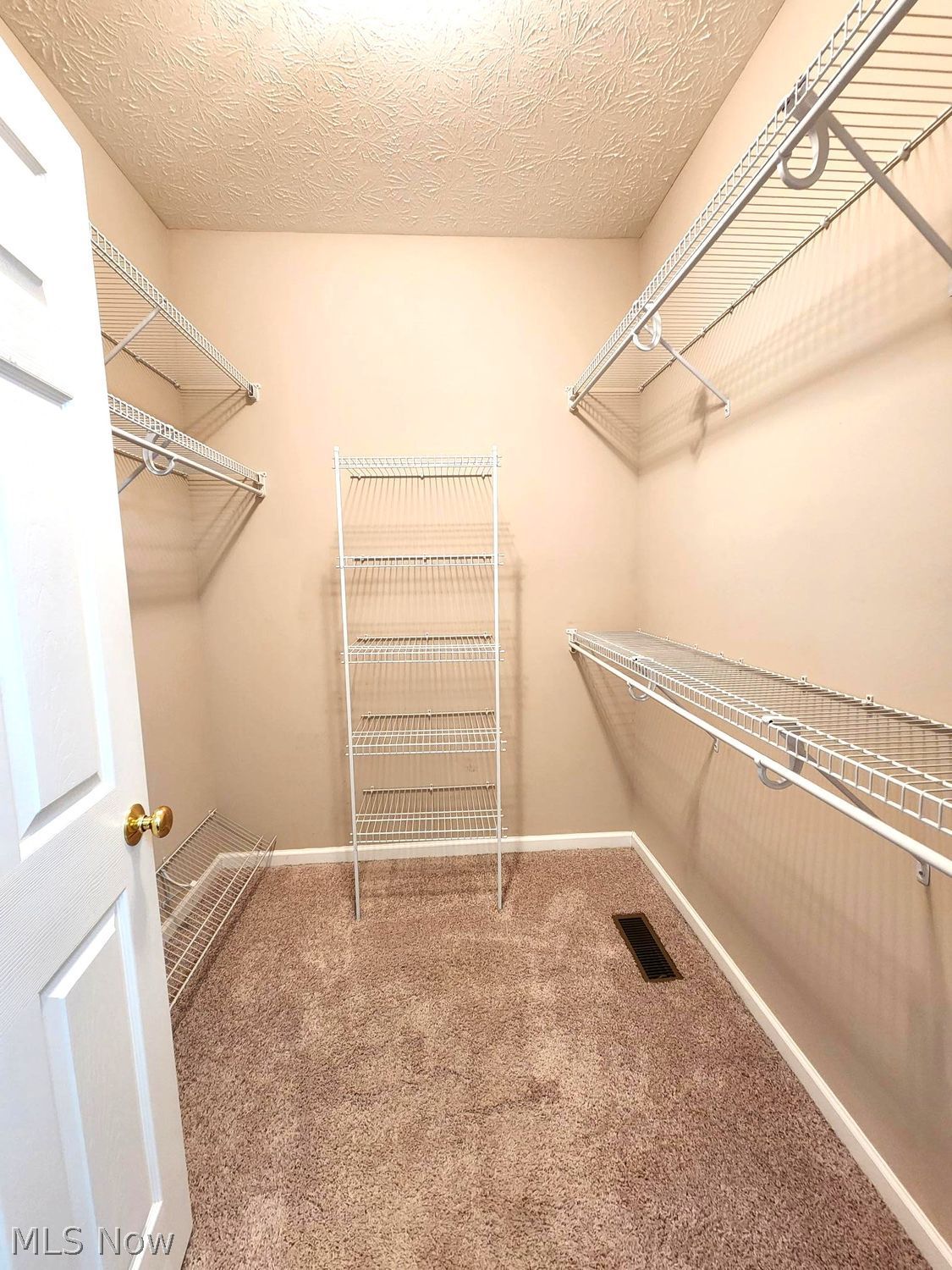 139 Richmond Court Elyria OH 44035