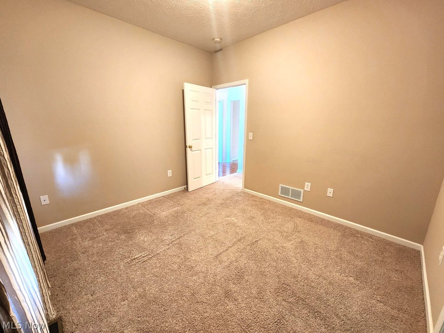 139 Richmond Court Elyria OH 44035
