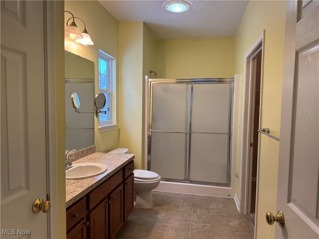 128 Richmond Court Elyria OH 44035