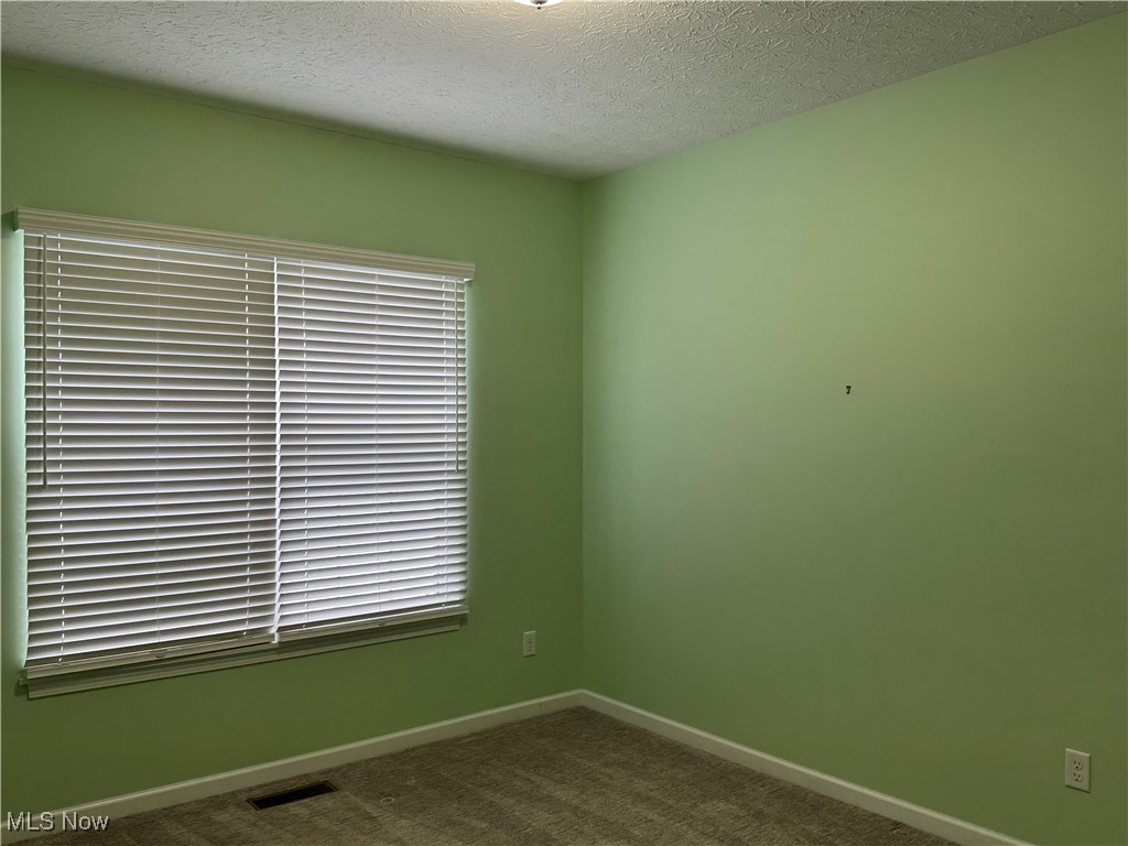 128 Richmond Court Elyria OH 44035