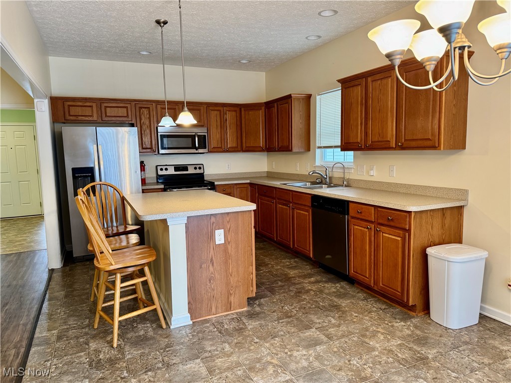 128 Richmond Court Elyria OH 44035