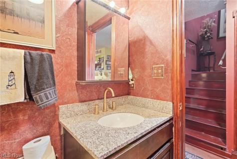 201-H Ohio Street Marietta OH 45750
