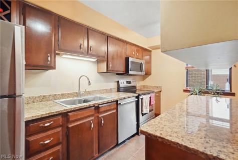 201-H Ohio Street Marietta OH 45750