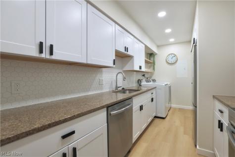 9995 Independence Drive North Royalton OH 44133