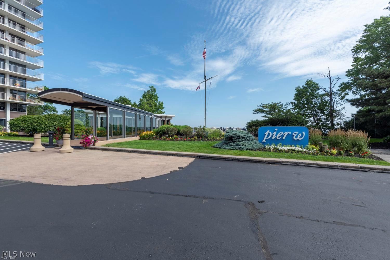 12700 Lake Avenue Lakewood OH 44107